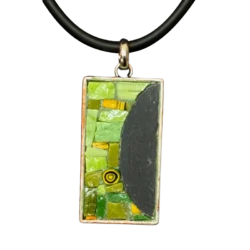 Mosaik aus Smalti, Millefiori und Schiefer | Basis Metalllegierung, mit Kautschukband | Größe ca. 2,5, x 5 cm